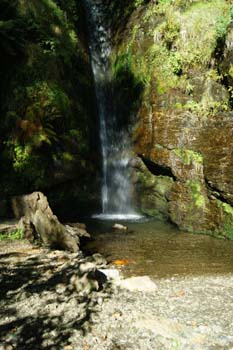 Wasserfall bei Pitres